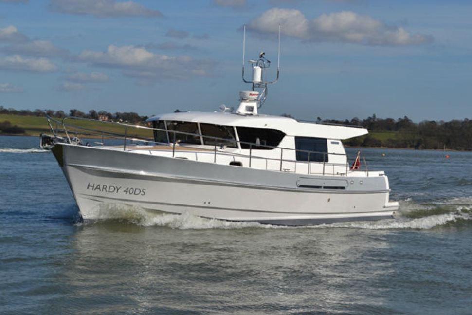 Hardy Motor Boats choose Fox’s to launch and trial their New Hardy 40DS