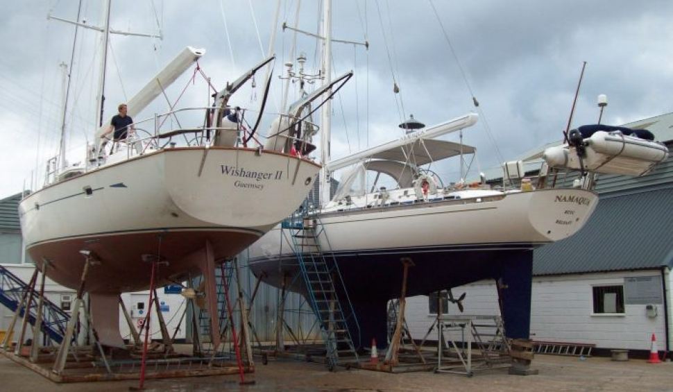 Fox’s refit and repair business booming with Oyster 62 and Frers 60 on site