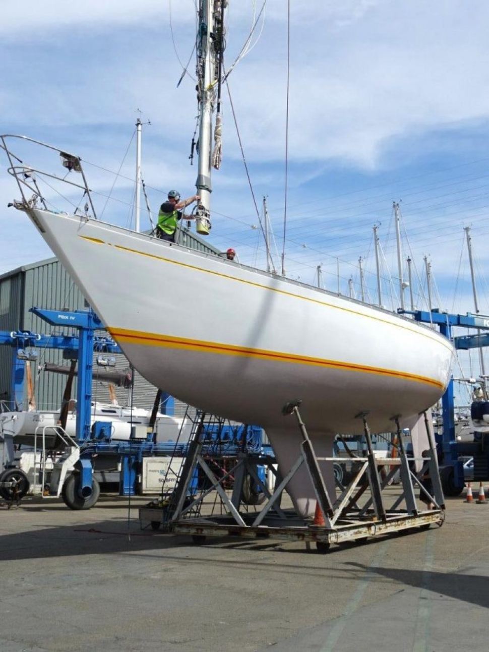 Yellowdrama IV rigged and ready to depart