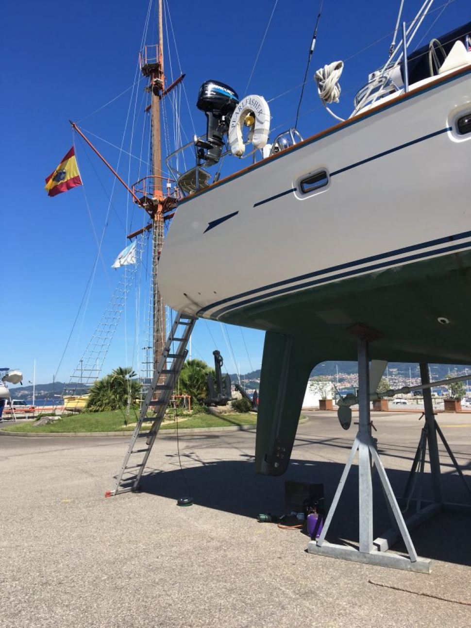 Fox’s Yacht Service to the rescue!