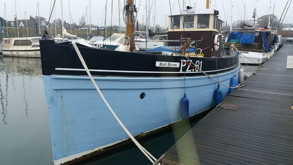 Christmas might be round the corner, but we’re still working hard here at Fox’s Marina & Boatyard!