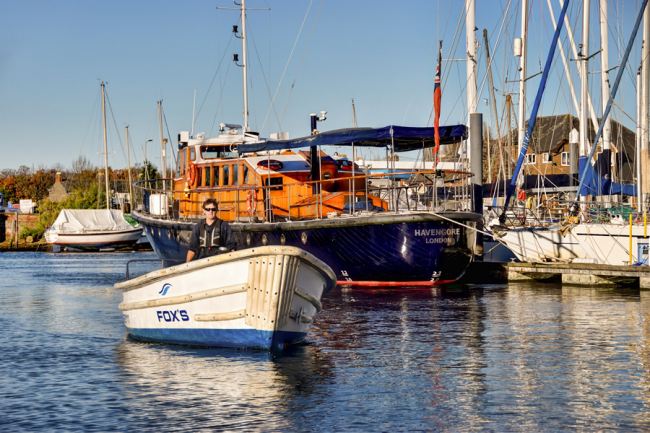 Friendly team to assist Marina & Guardianage Services