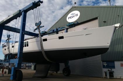 Latest new Oyster 625 arrives at Fox’s for launching and rigging