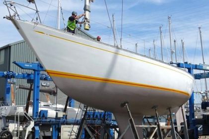 Yellowdrama IV rigged and ready to depart