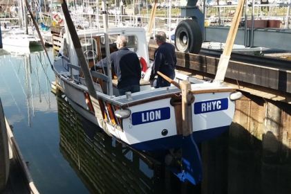 Royal Harwich Yacht Club volunteers made welcome at Fox’s