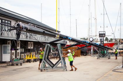 Hall Spars rig for Oyster 885